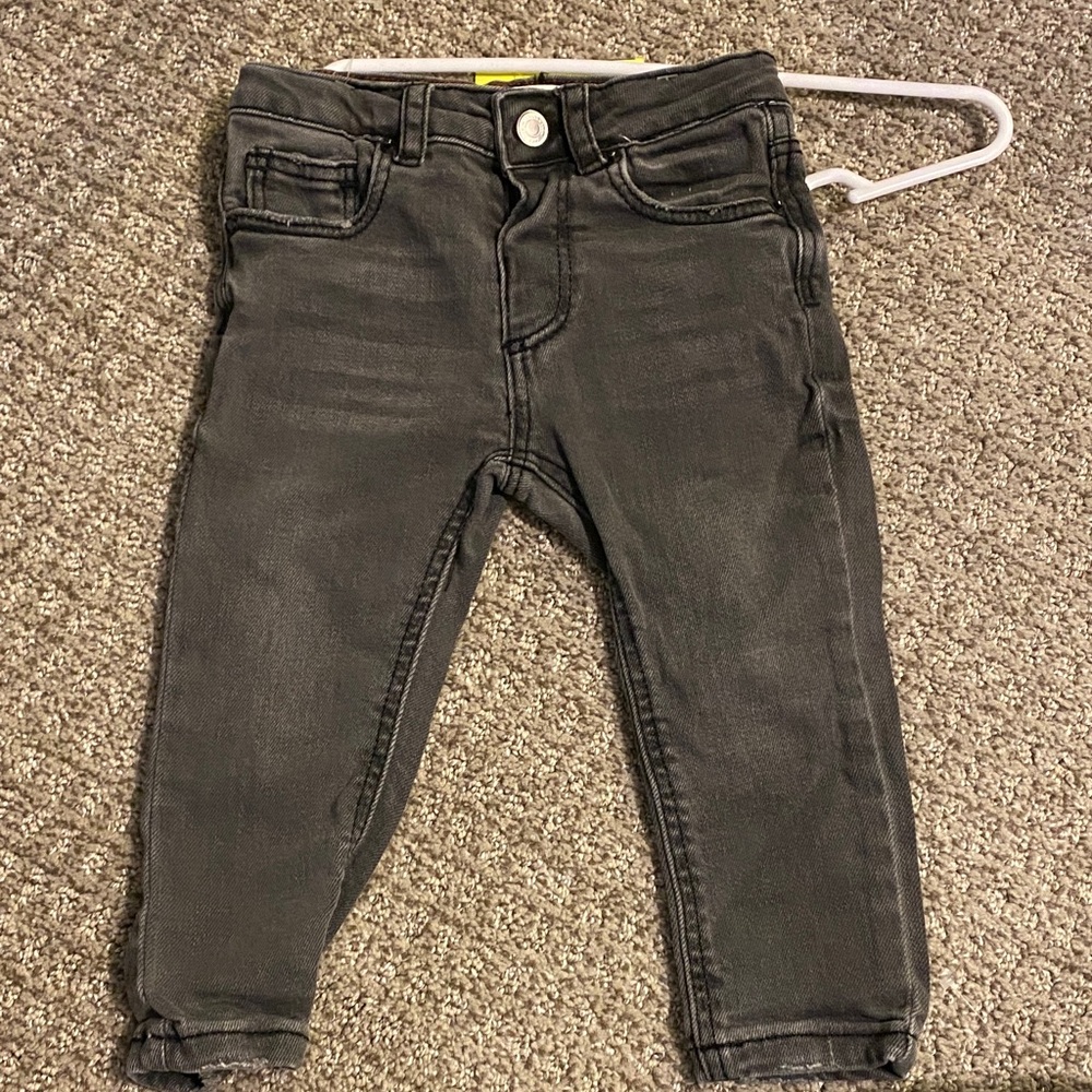 Zara Charcoal skinny jeans